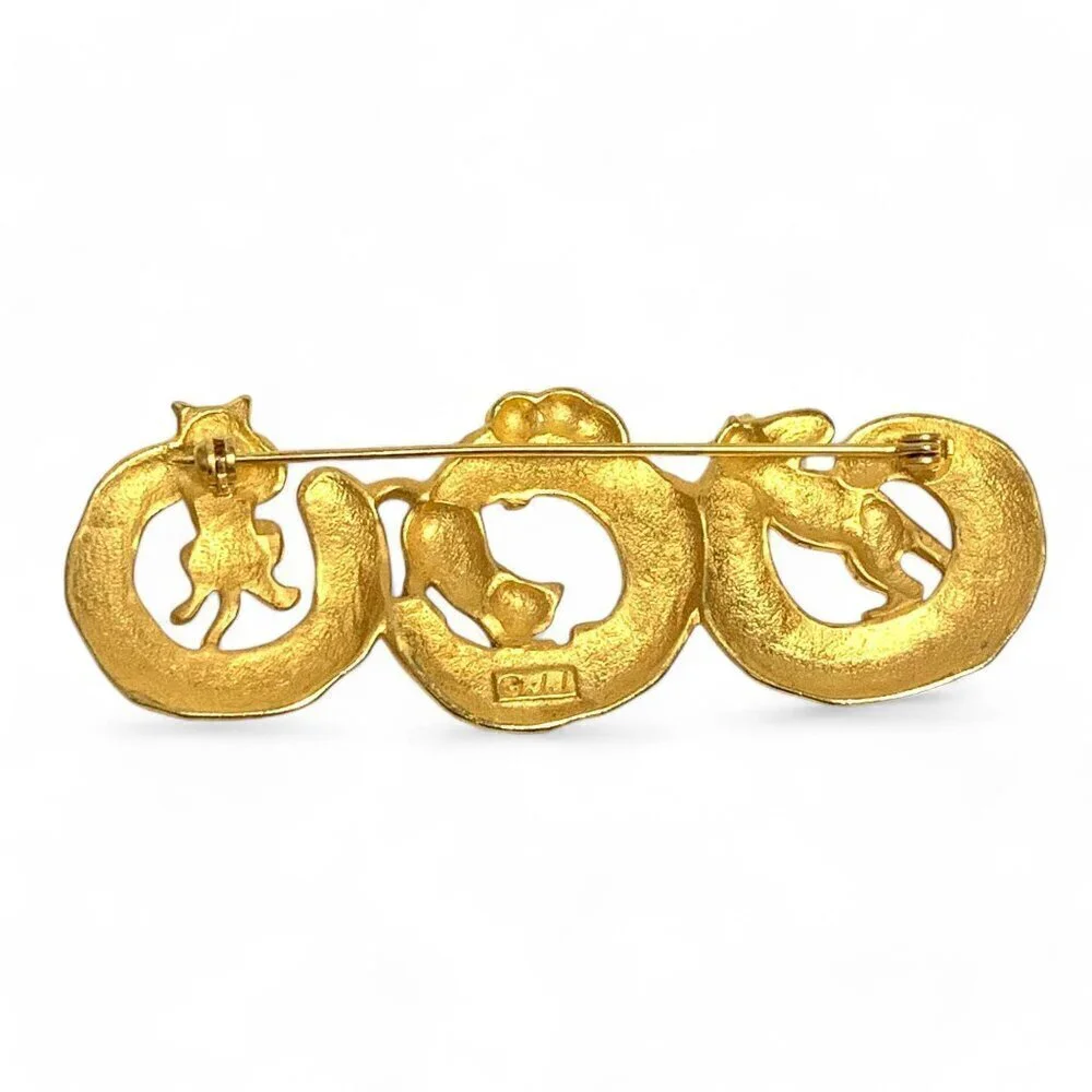 Vintage Gold Tone Cat Pin Four Cats Playing 3